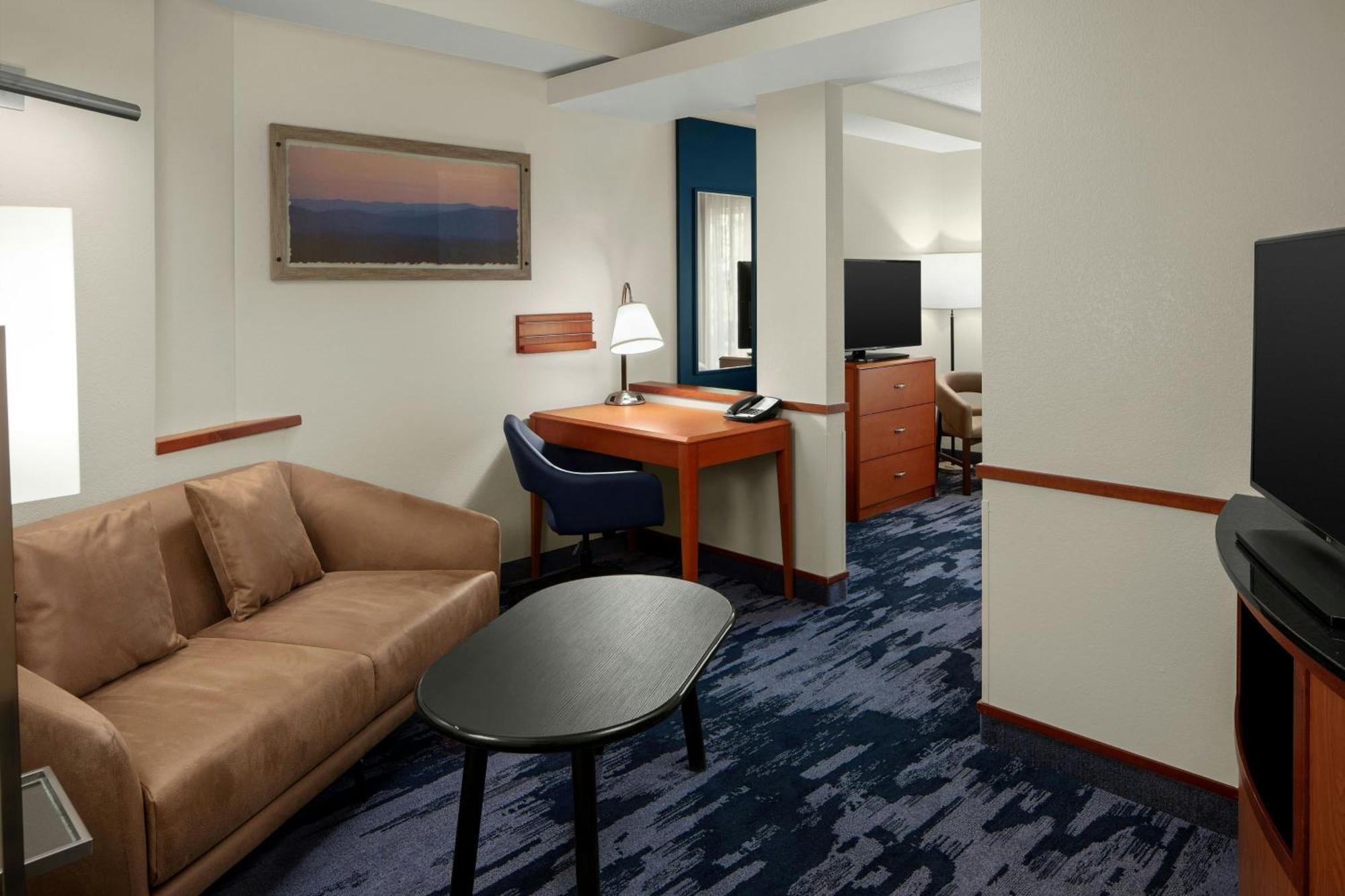 Fairfield Inn & Suites By Marriott Карлайл Экстерьер фото